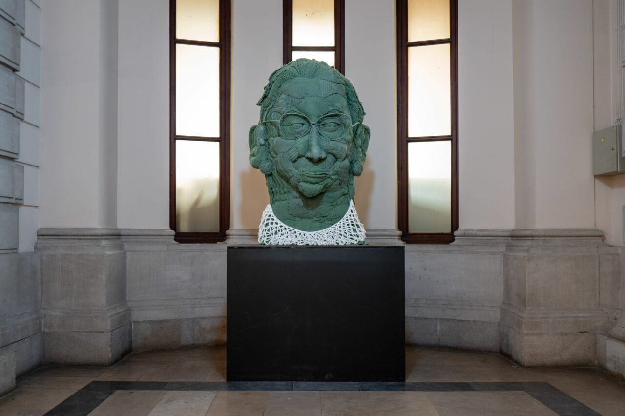 e33849b9-4f19-423f-a90e-ea9f045bc4d4