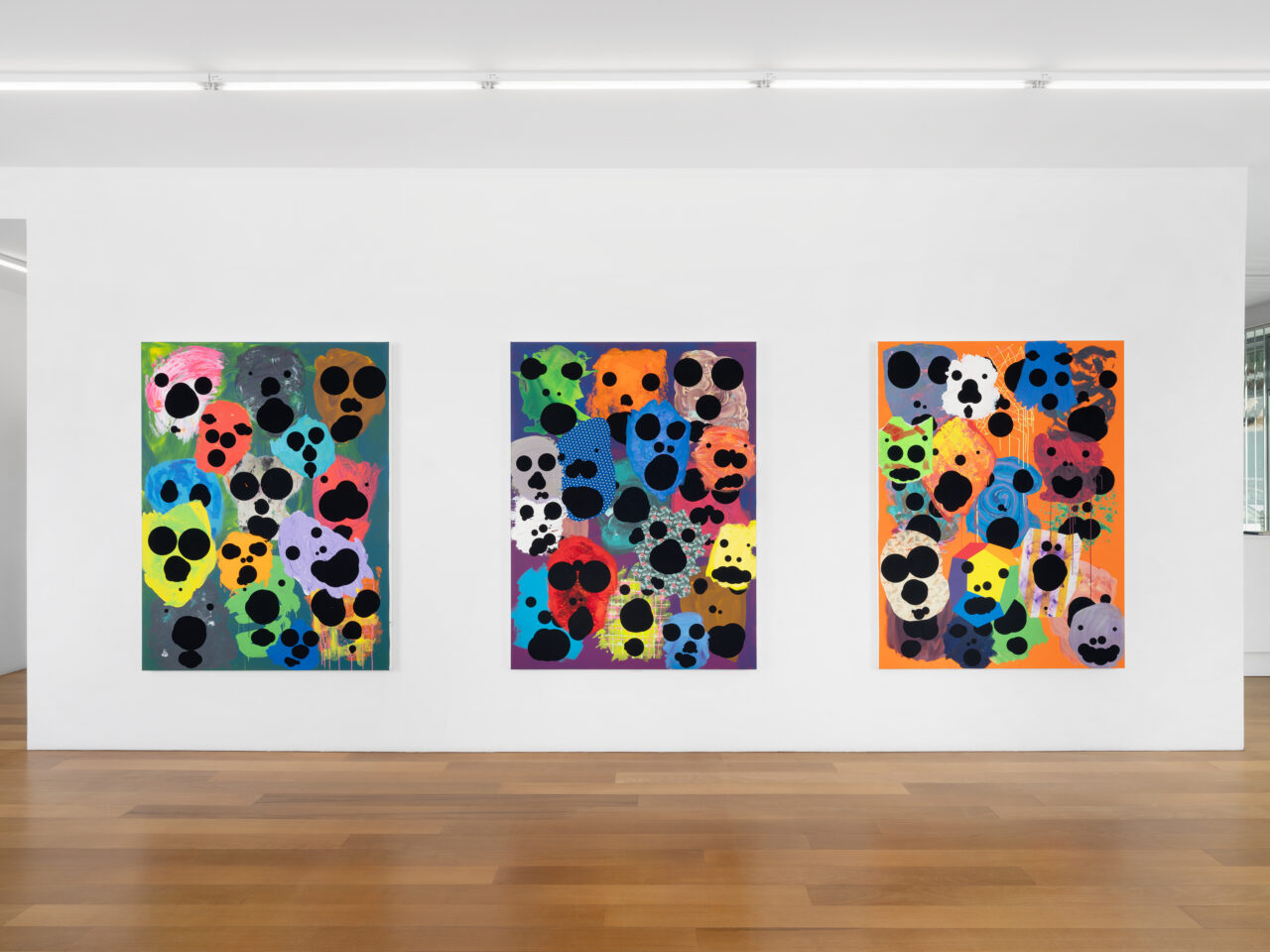 Mitja  Tušek &ndash; Avec omega, pomme, haricot, cornichon, rien, bouteille